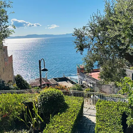 Charming Posillipo Sea View Ibiscus House 펜션 나폴리