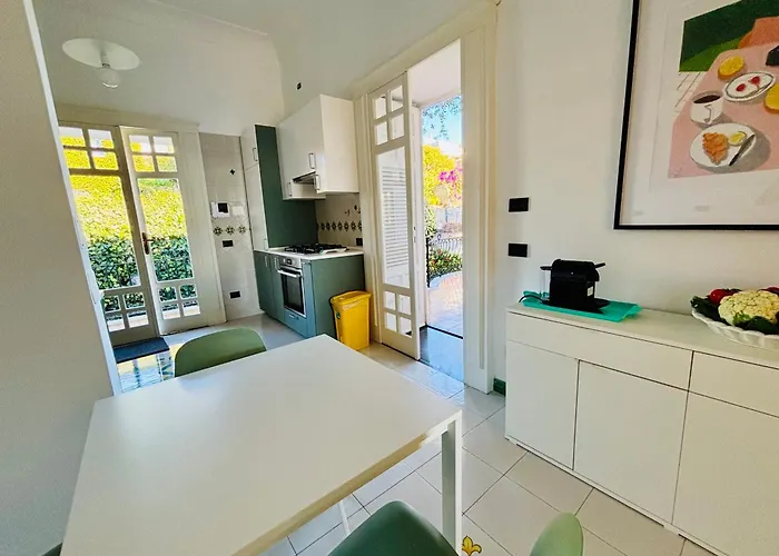 Feriehus Charming Posillipo Sea View Ibiscus House